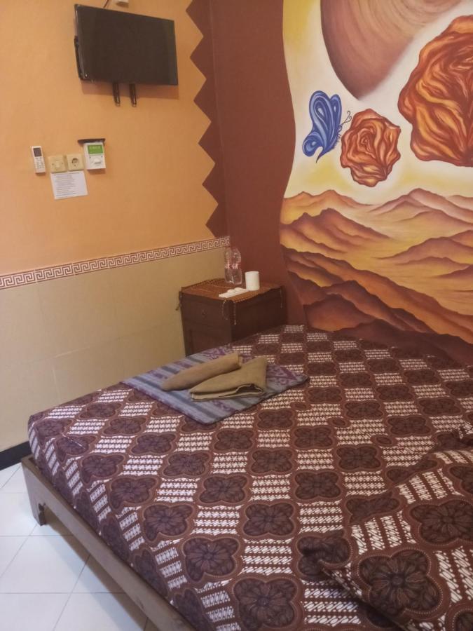 Losmen Setia Kawan Jogjakarta Buitenkant foto